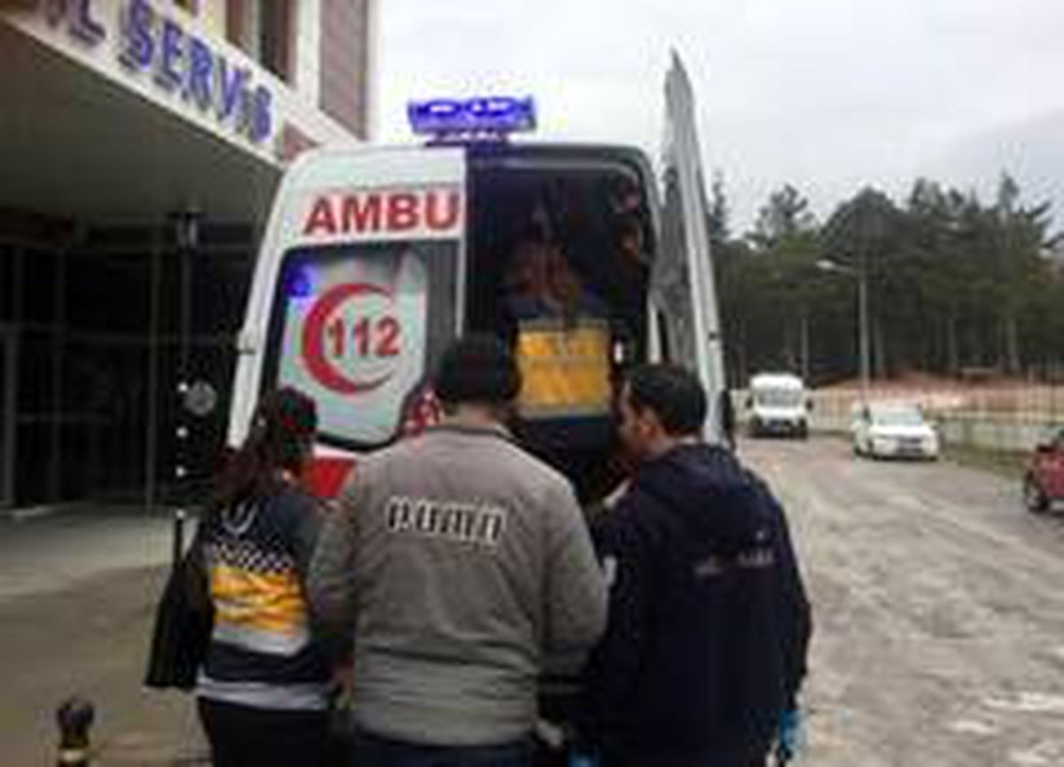 Tavanda bakım yaparken aşağıya düştü