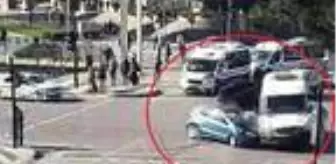 Yeni doğan bebeği taşıyan ambulans otomobille çarpıştı; baba kazanın şokunu yaşadı (2)