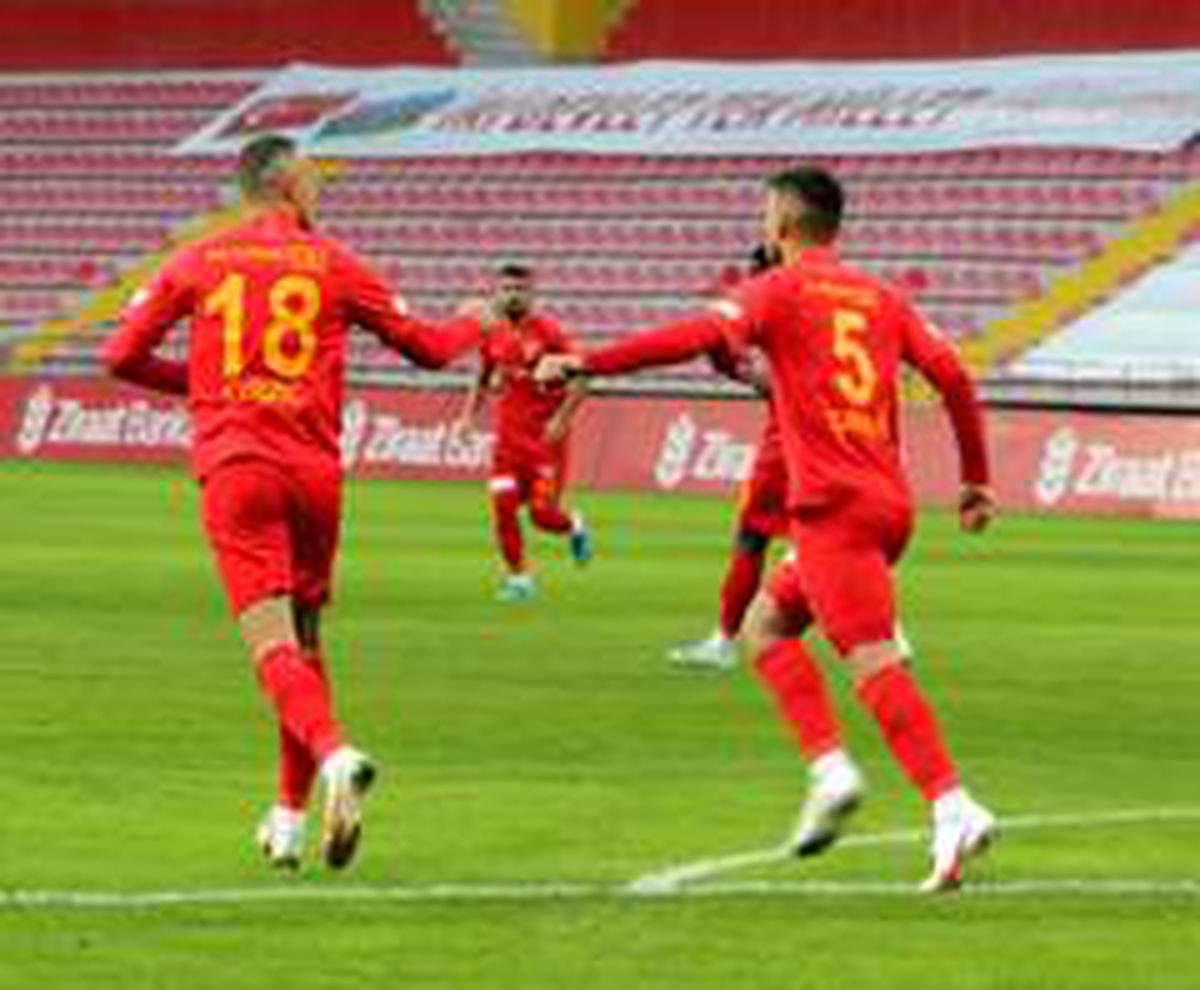 Zoran 2 gol kaydetti