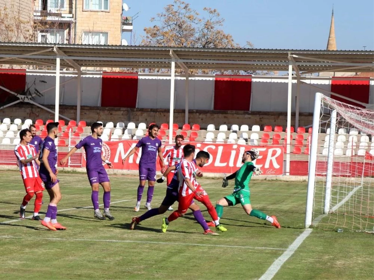3. Lig: Nevşehir Belediyespor: 4 Artvin Hopaspor: 1