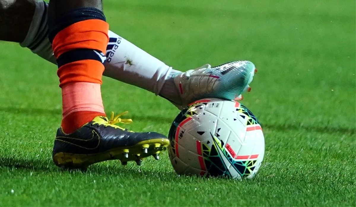 Son Dakika | Adanaspor\'da 21\'i futbolcu toplam 30 kişinin Kovid-19 testi pozitif çıktı