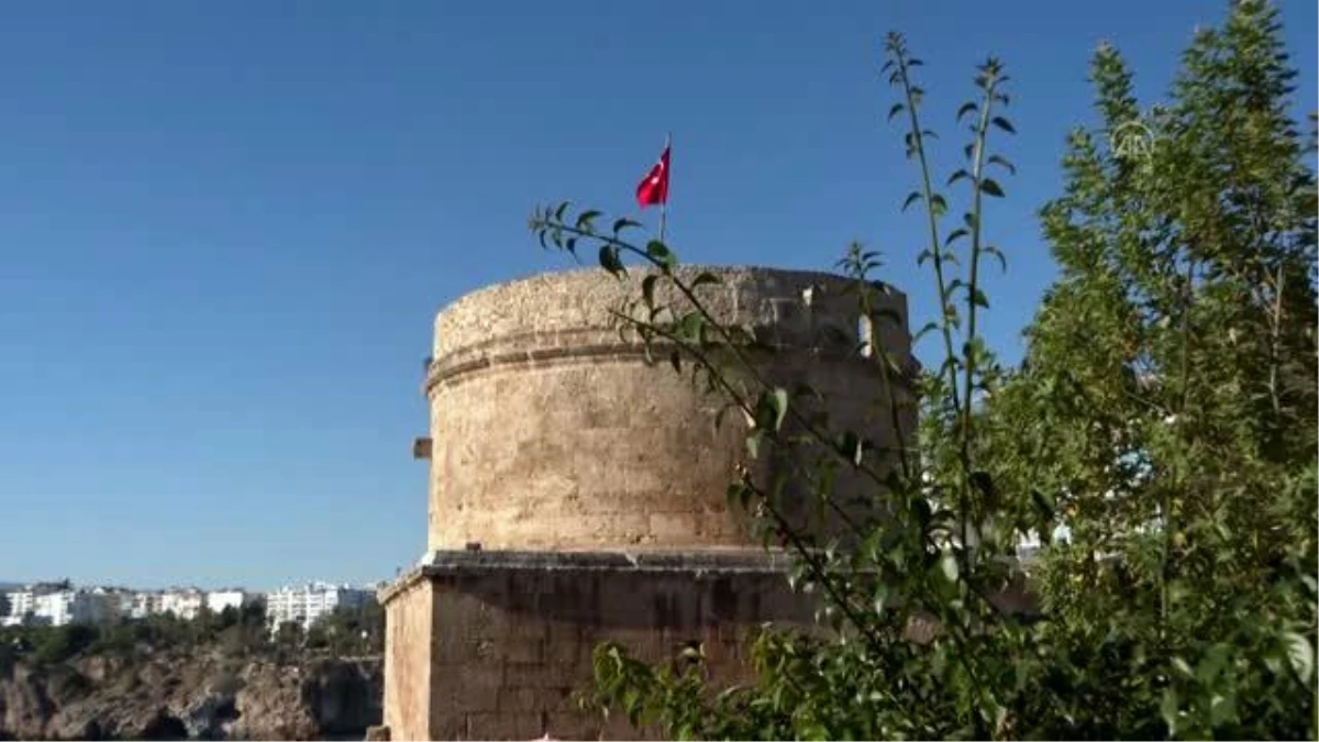 Arkeolojik kazıda buz fabrikası kalıntıları ortaya çıkarıldı