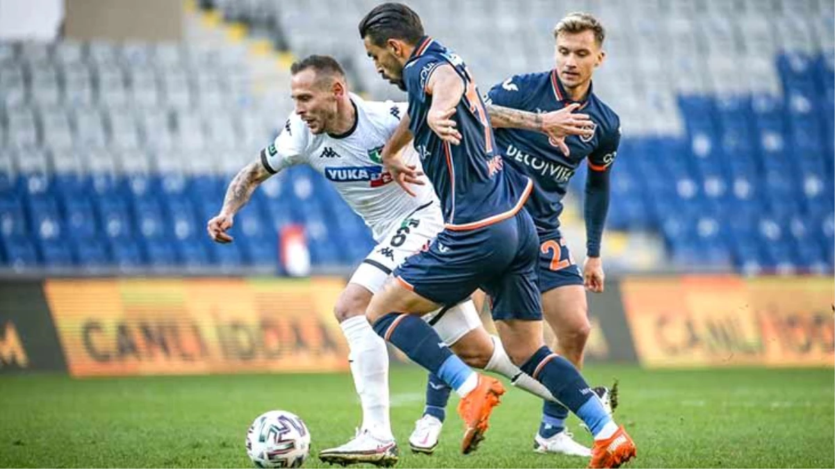Başakşehir, 3-0 öne geçtiği maçta Denizlispor ile 3-3 berabere kaldı