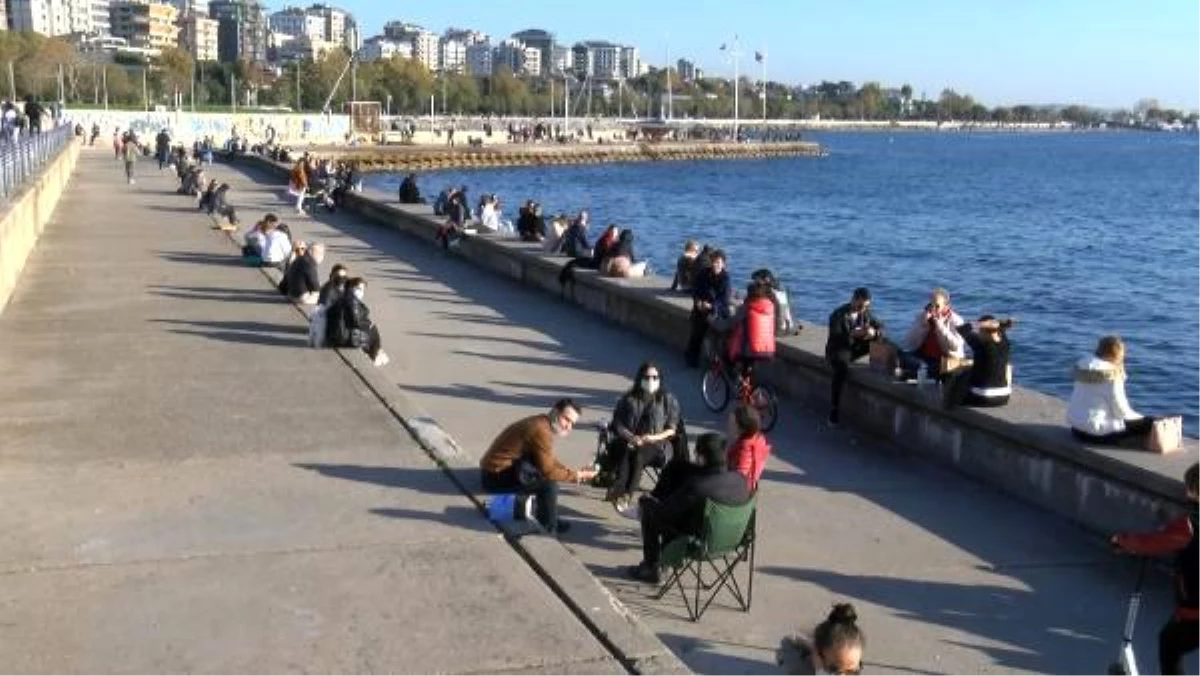 Caddebostan Sahili\'ndeki kalabalık havadan görüntülendi