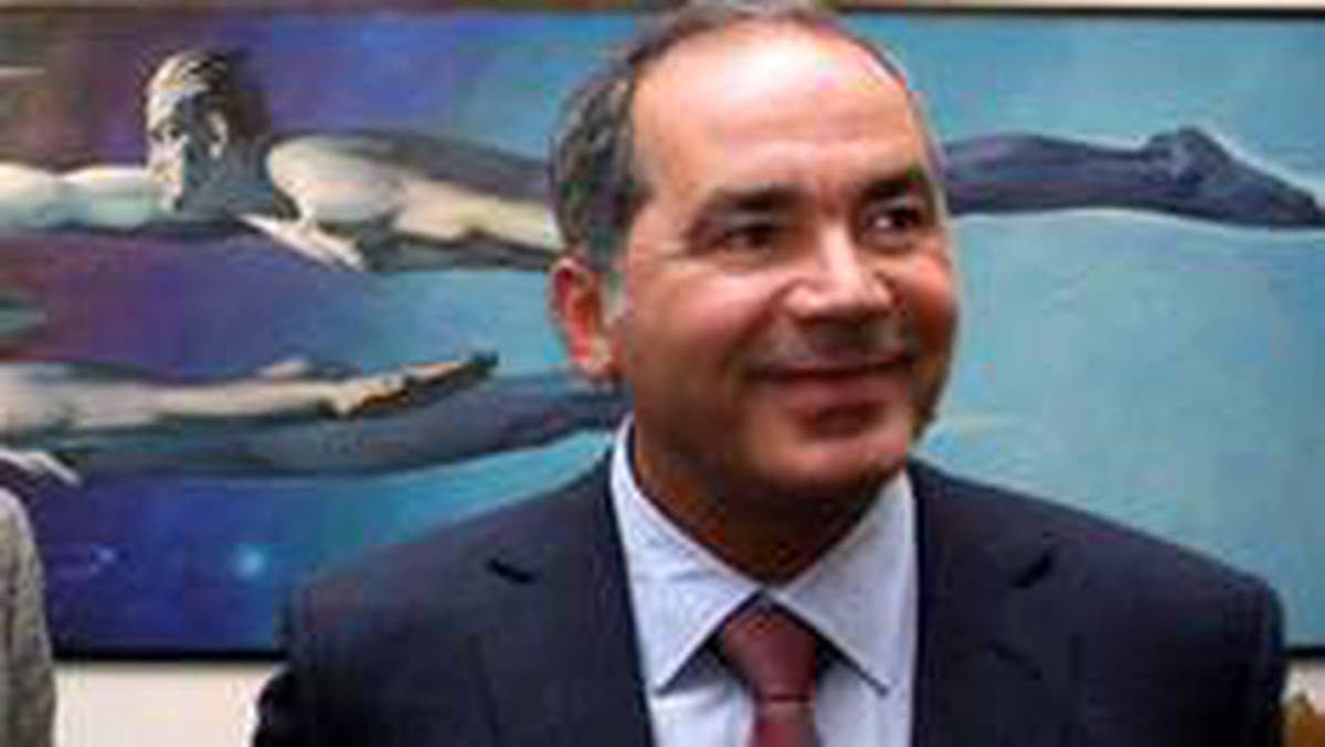 İngiltere tarihindeki en pahalı boşanma: Rus oligark Ahmedov ve oğlu, servet kaçırmakla suçlanıyor