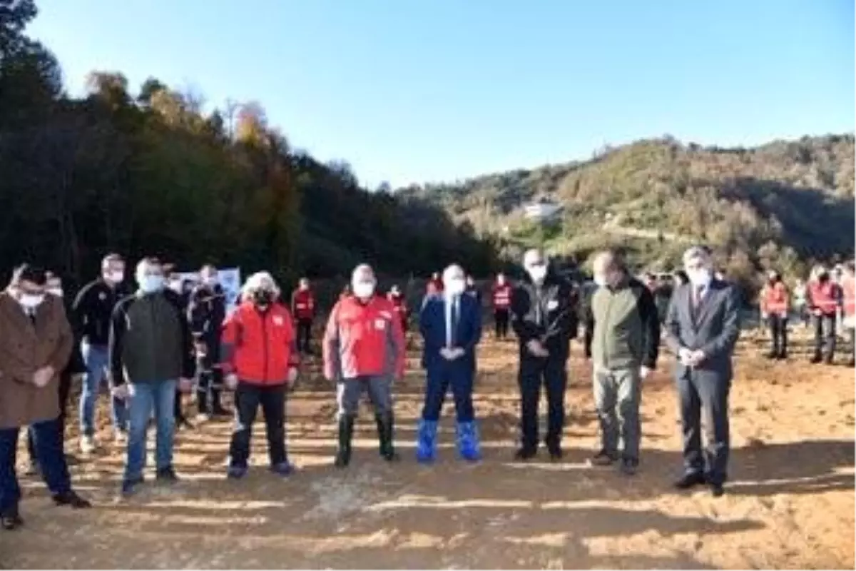 İzmir depreminde hayatını kaybeden116 kişi anısına fidan dikildi