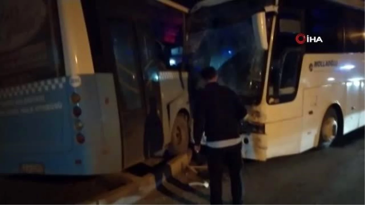 Kütahya\'da otobüs ve işçi servisi çarpıştı: 12 yaralı