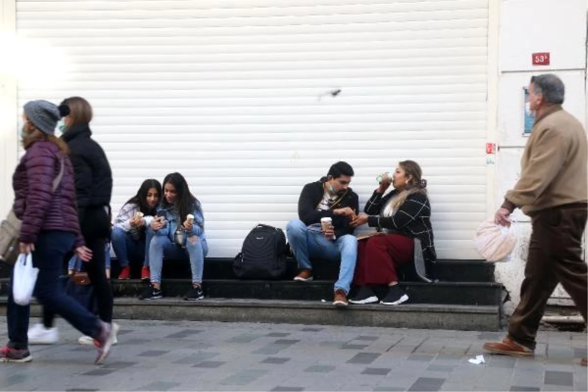 Maske takmadığı için ceza yazılmak istenen kadın, polise zor anlar yaşattı: Başlarım senin şovuna