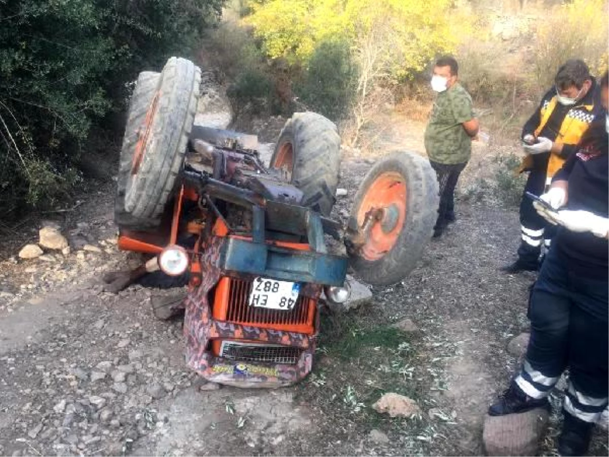 Muğla\'da devrilen traktörün altında kalan çift öldü