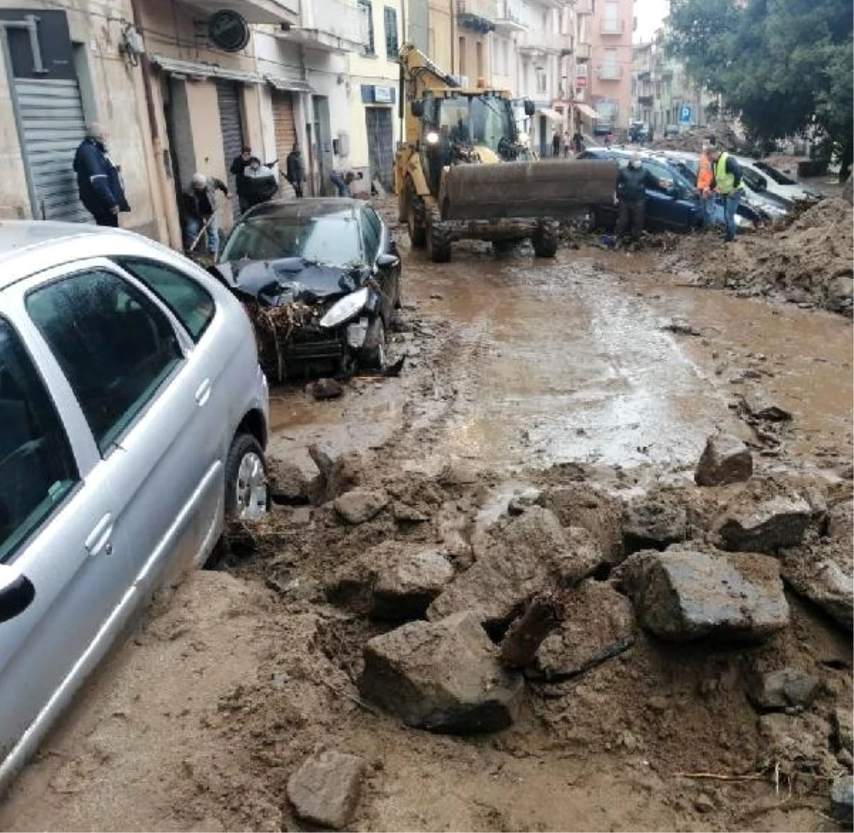 Son dakika: İtalya\'nın Sardunya adasındaki sel felaketinde bilanço ağırlaşıyor
