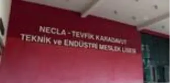 İzmirli meslek lisesi öğretmenleri 'arıtmatik siperlik' tasarladı