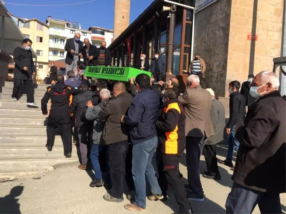 Kanserden hayatını kaybeden itfaiyeci son yolculuğuna uğurlandı