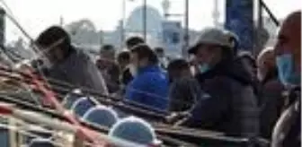 Olta balıkçılarından korkutan görüntüler... Yan yana, omuz omuza, neredeyse sırt sırta