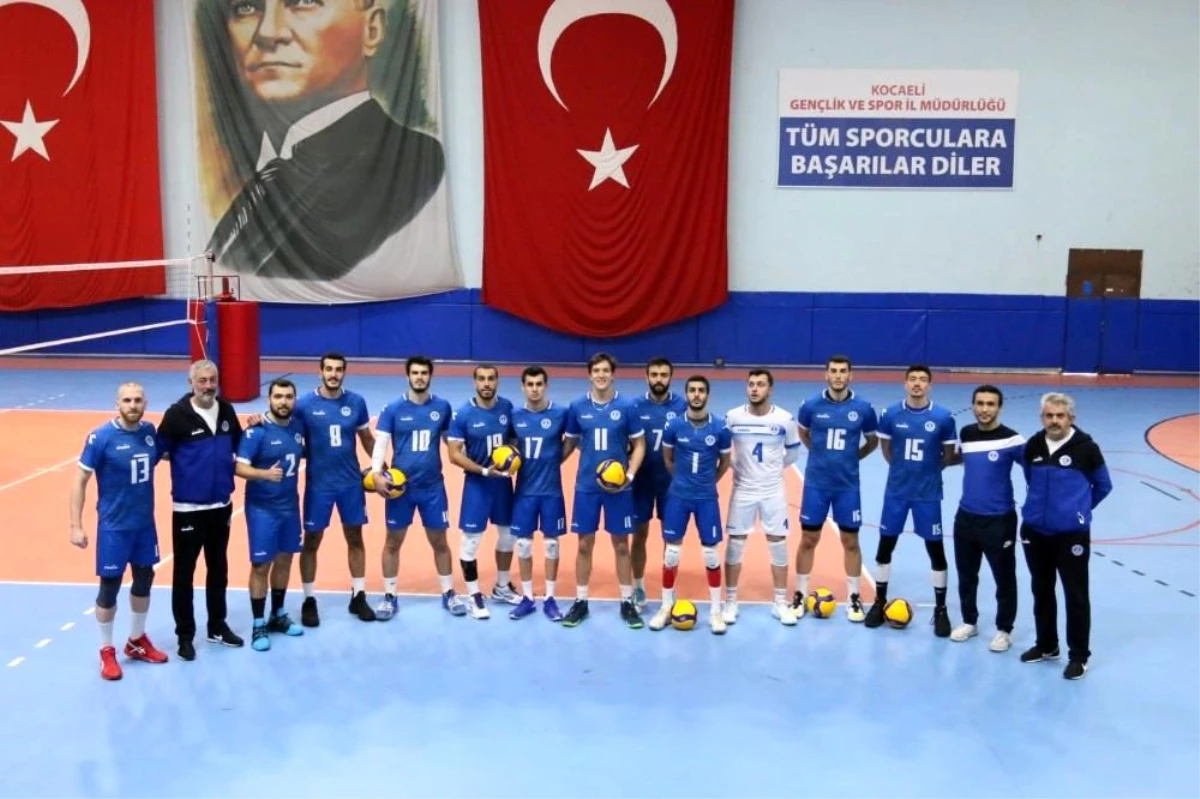 TVF Erkekler Voleybol 1. Ligi: Kocaeli Büyükşehir Belediyesi Kağıtspor: 3 Halkbank: 0