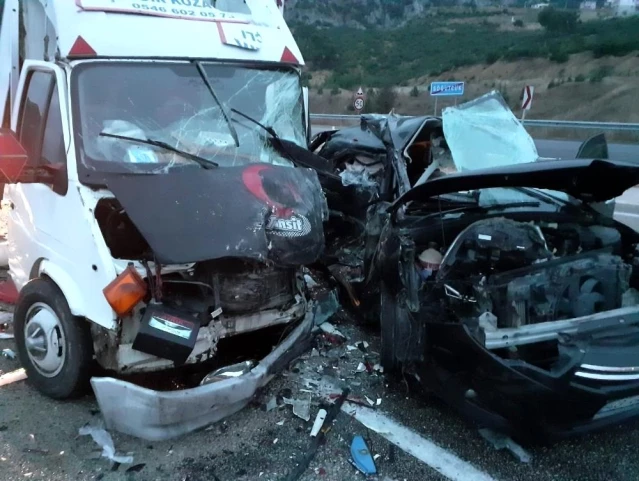 Antalya -Korkuteli yolunda trafik kazası: 1 ölü, 4 yaralı, System.String[]