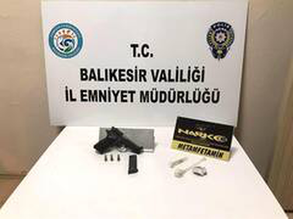 Son dakika... Balıkesir\'de 57 uyuşturucu şüphelisi yakalandı
