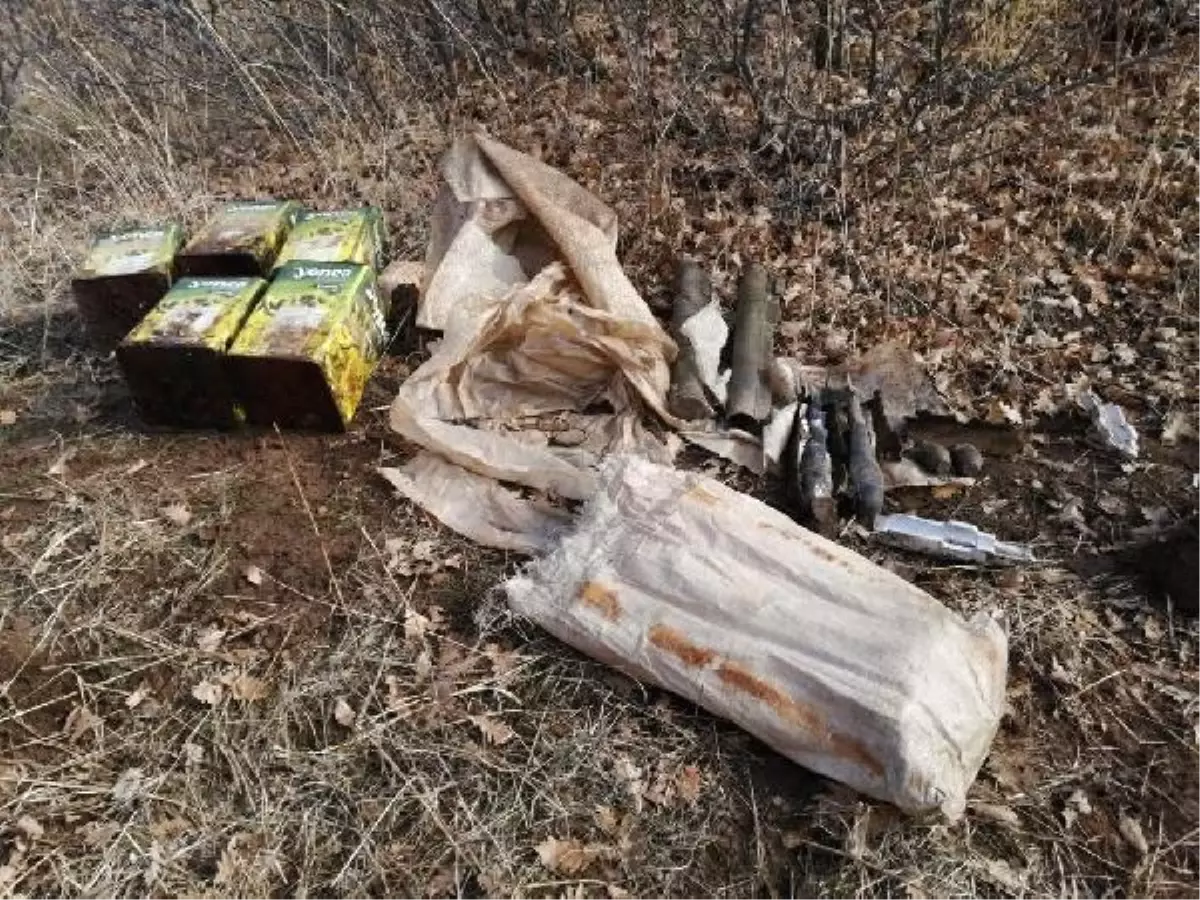 Son dakika haberi | Bitlis\'te PKK\'ya ait el bombaları, lav silahı ve top mühimmatı ele geçirildi