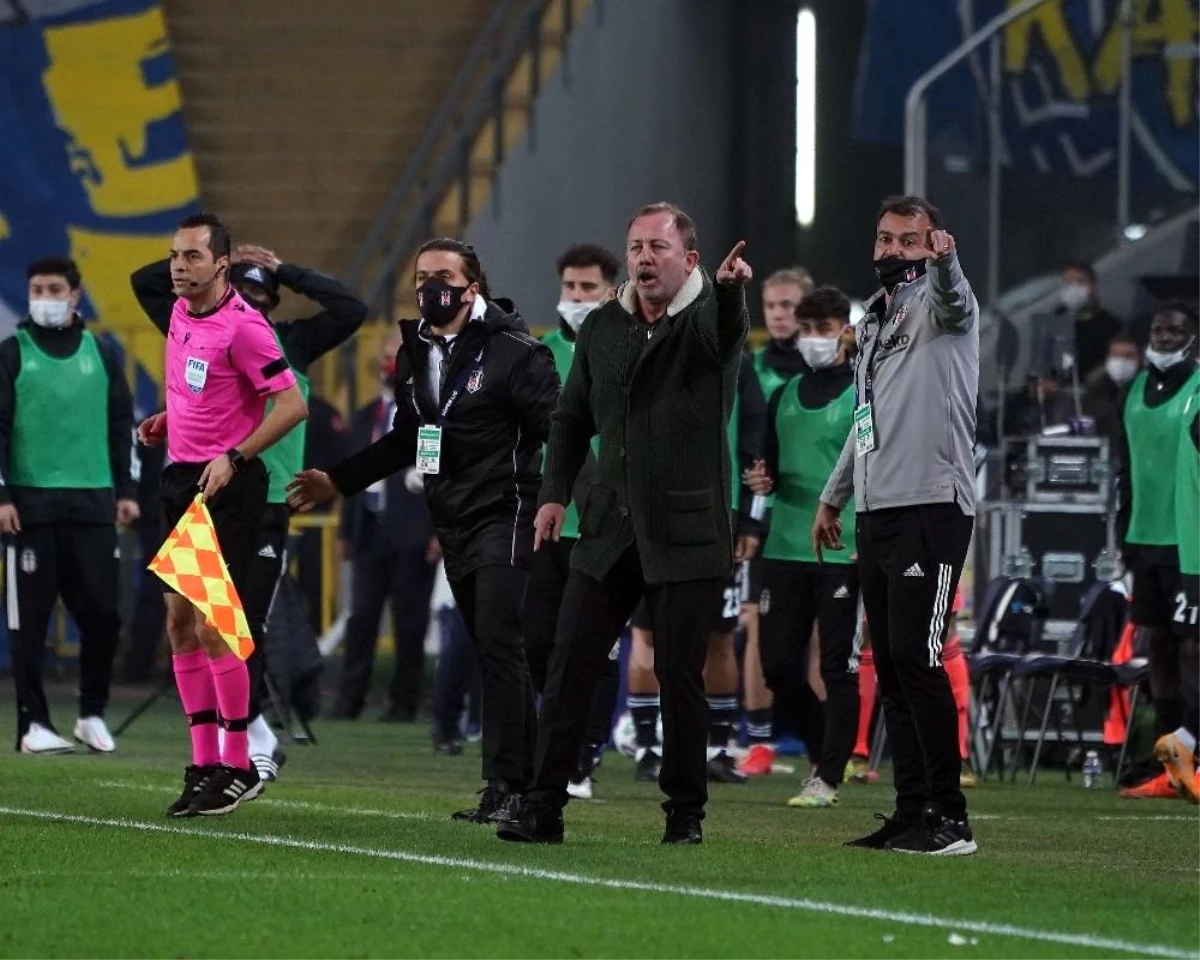 Fenerbahçe 4 gol yediği son 2 maçı da Sergen Yalçın\'a karşı oynadı