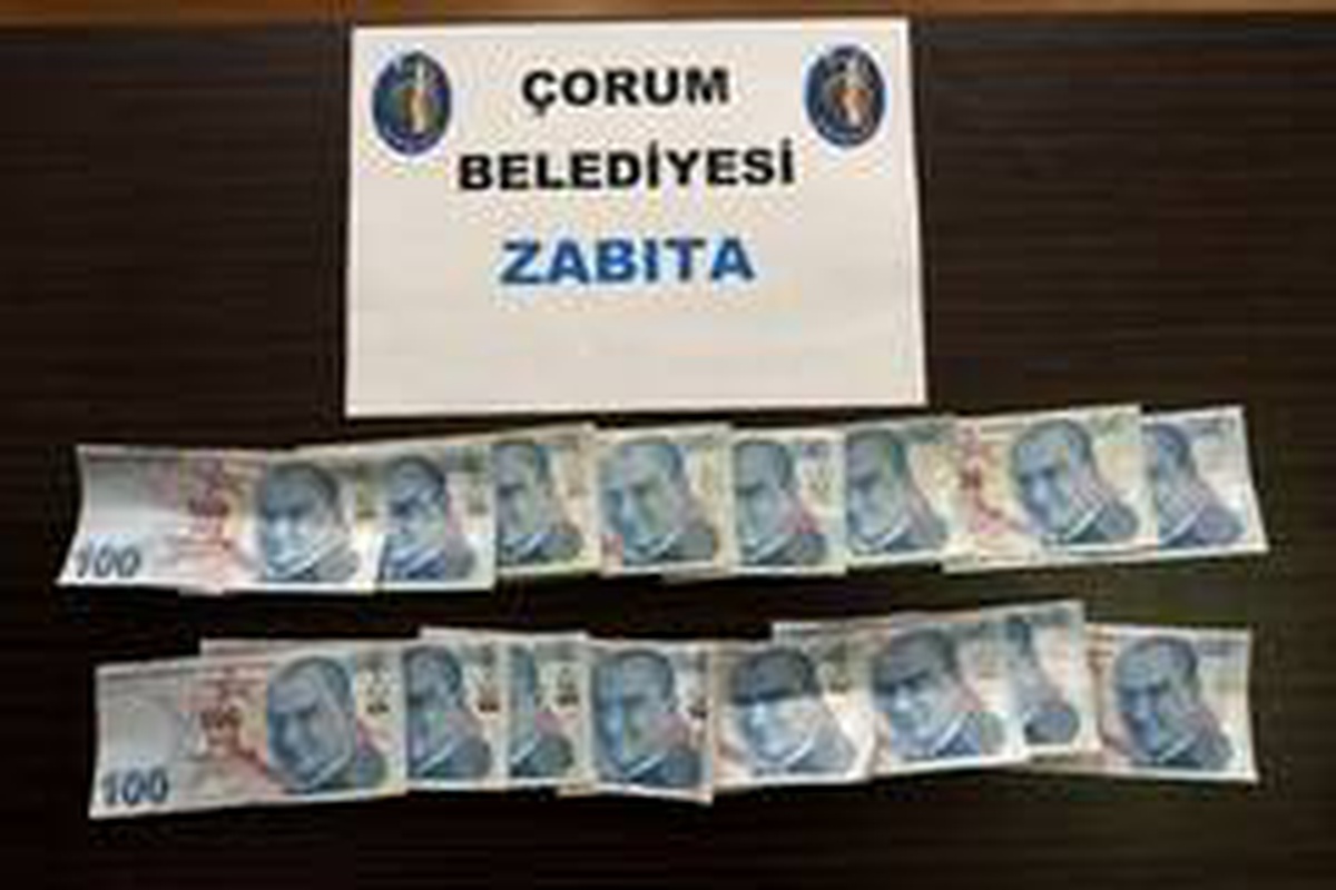 Pazarda alıveriş yapan şüphelinin üzerinden bin 600 lira sahte banknot çıktı
