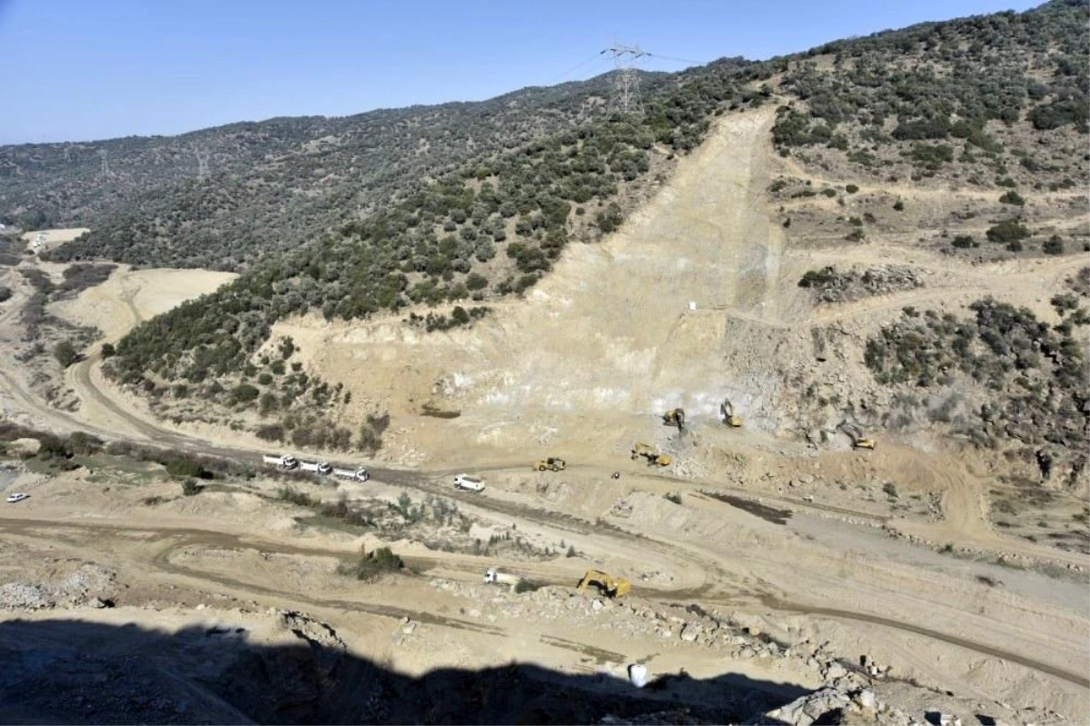 Sarıçay Barajı\'nda inşaat çalışmaları devam ediyor