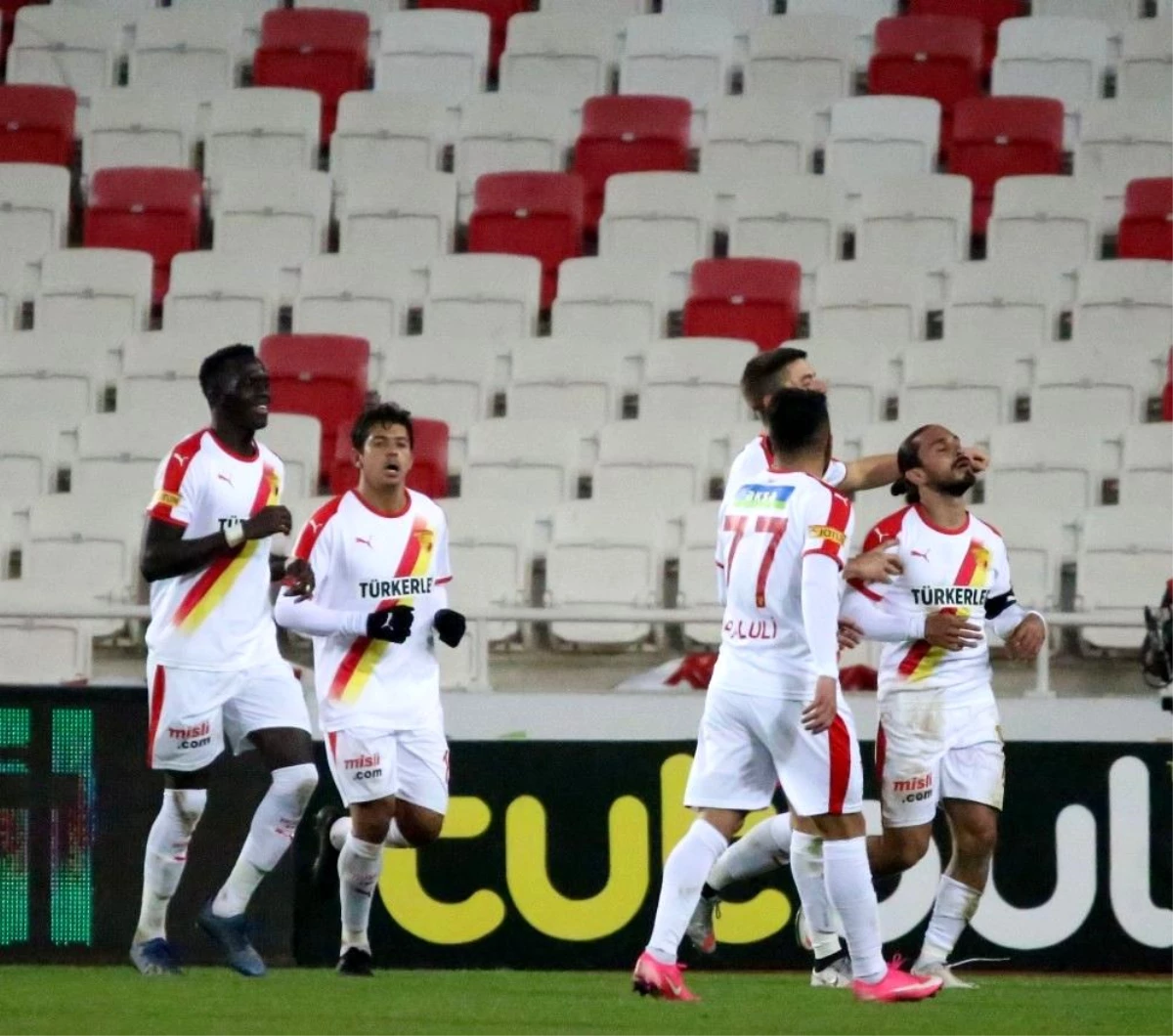 Süper Lig: Sivasspor: 0 - Göztepe: 1 (Maç sonucu)