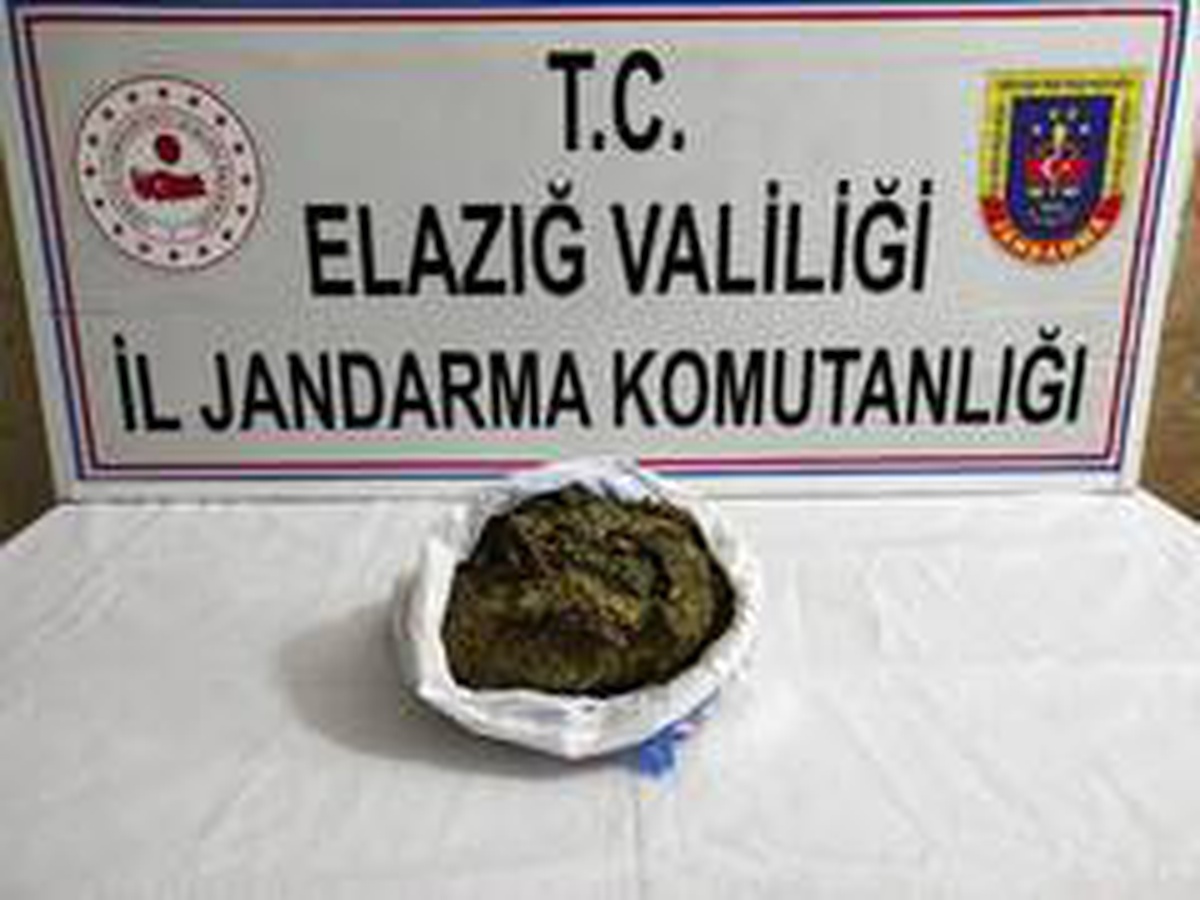 Son dakika haber... Ticari taksi ile esrar getiren şüpheli yakalandı
