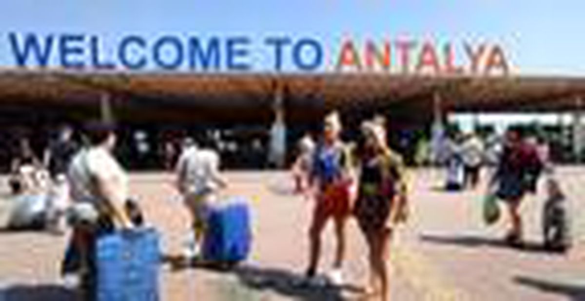 Antalya\'ya, 11 ayda 3 milyon 382 bin turist geldi