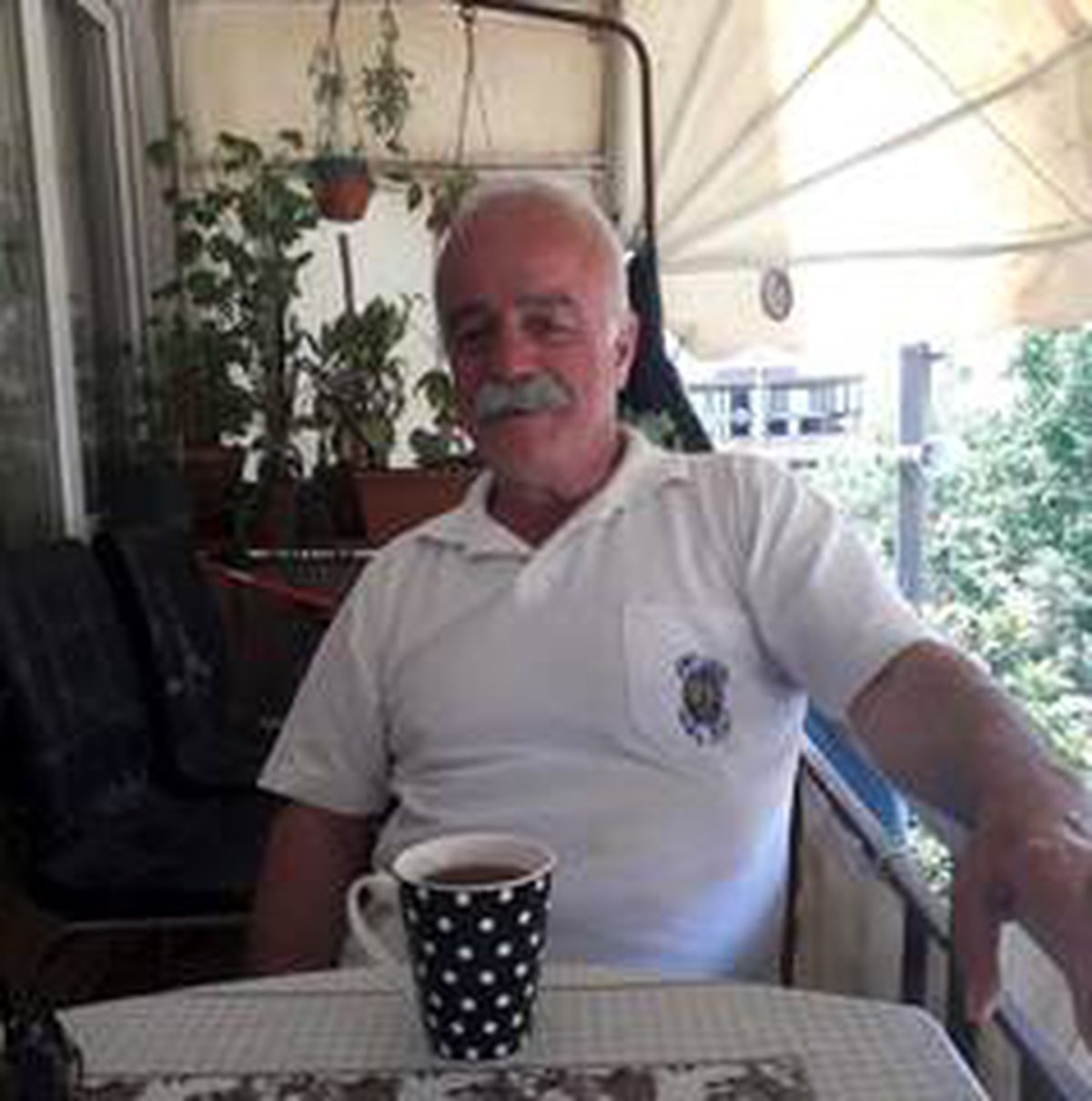 Emekli gazeteci evinde ölü bulundu