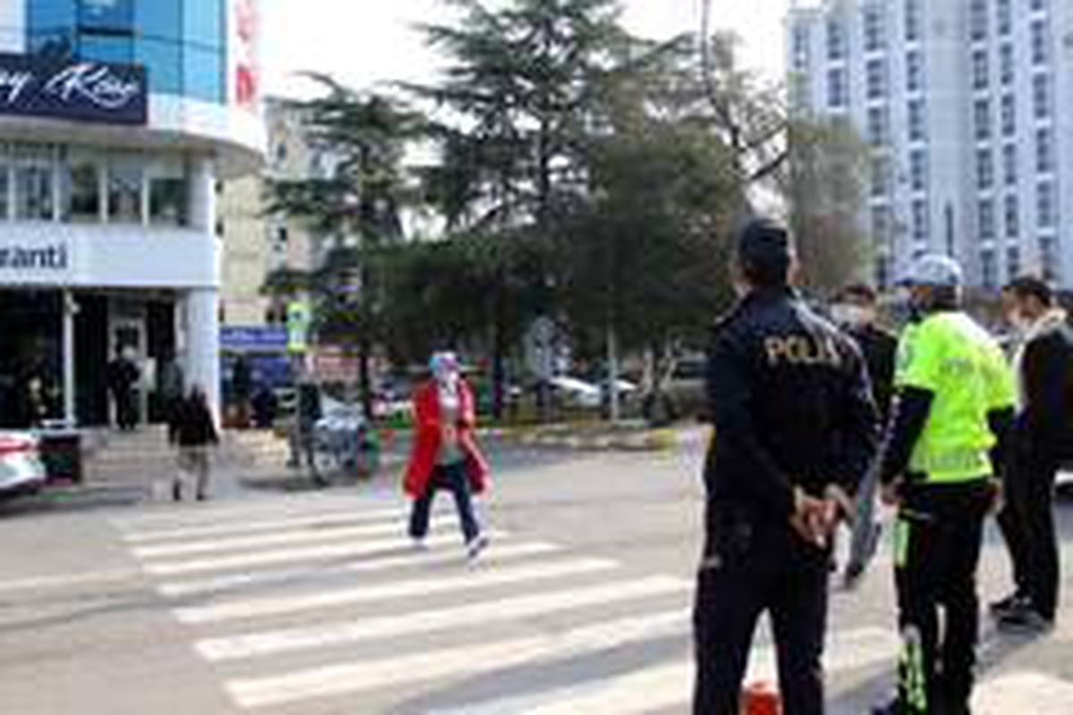 \'Geçit varsa yol yayanın\'