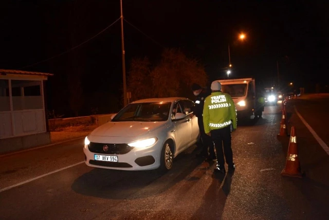 Korkuteli'nde kısıtlamaya sıkı denetim