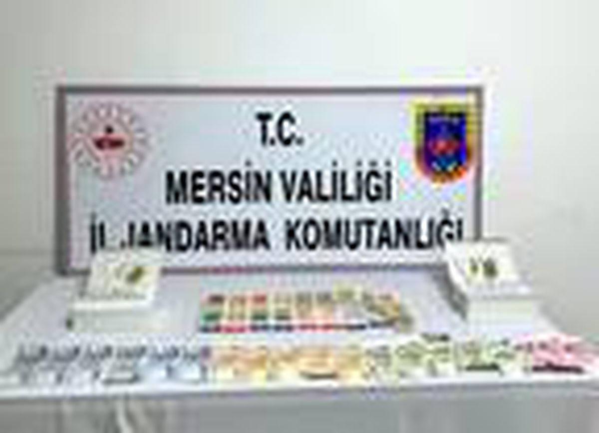Mersin\'de kumar oynarken yakalanan 11 kişiye 79 bin lira ceza
