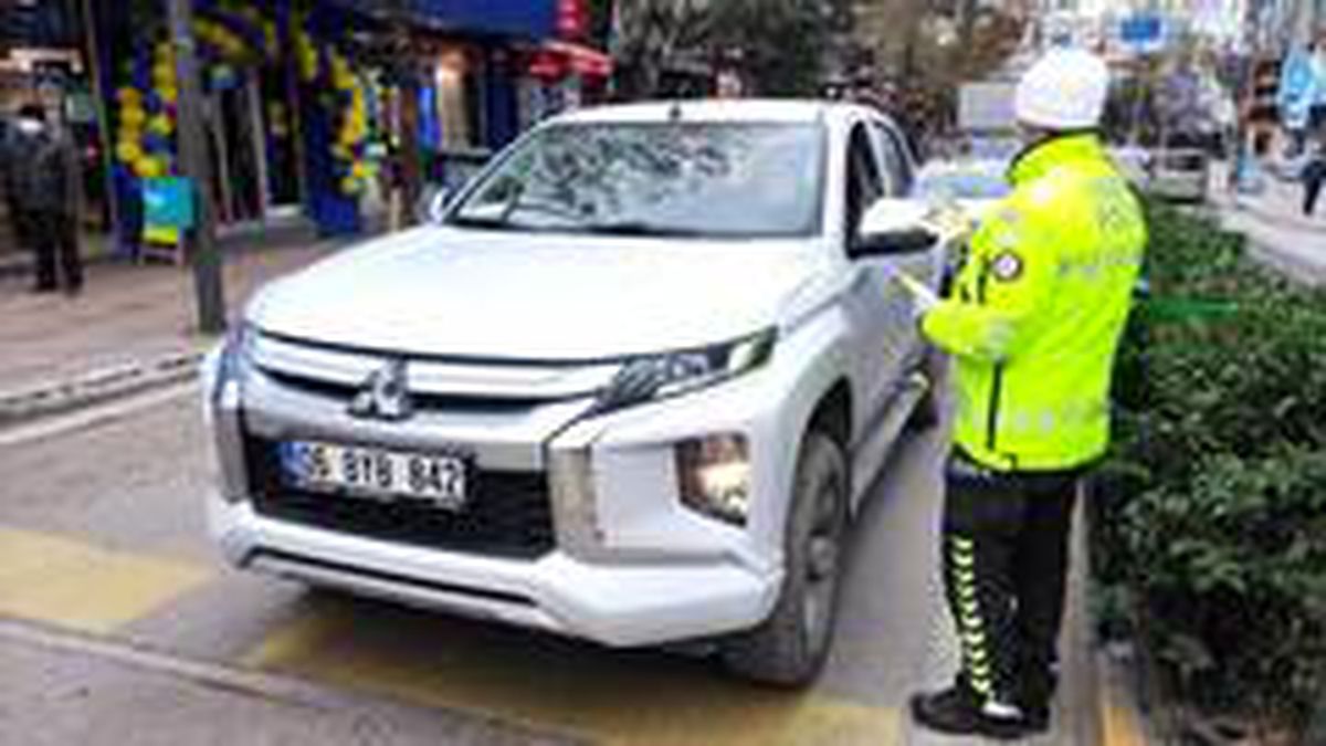 Son dakika! Bandırma polisi sürücüleri ve yayaları bilgilendirdi