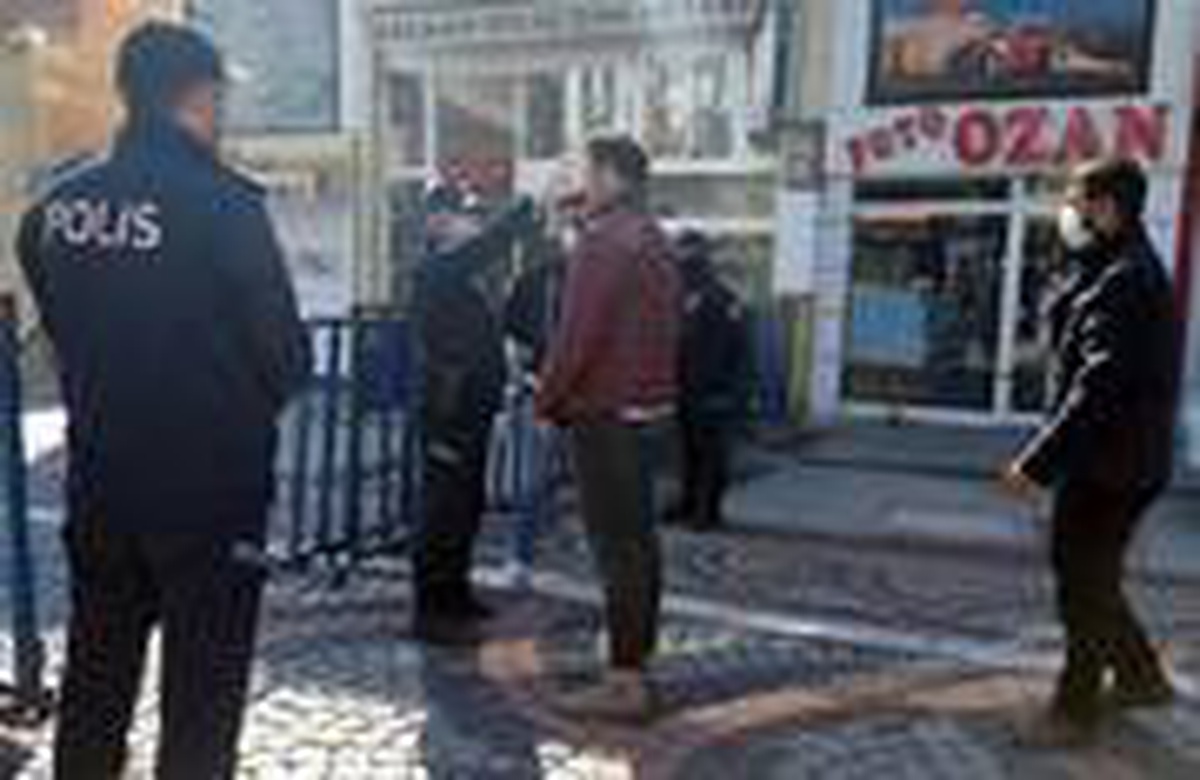 Caddelere ve pazaryerlerine kişi sınırlaması getirildi