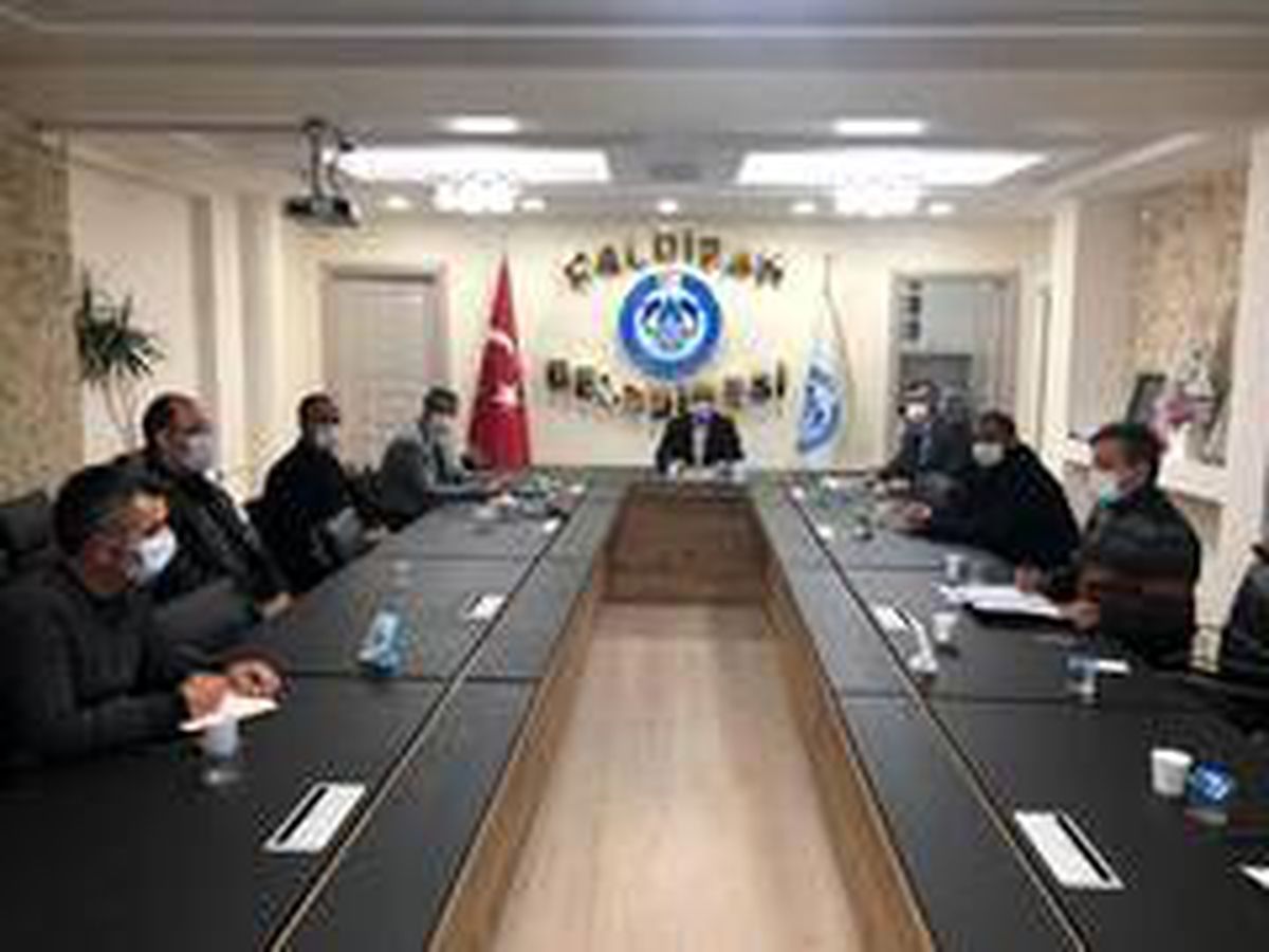 Çaldıran\'da karla mücadele için kriz masası kuruldu