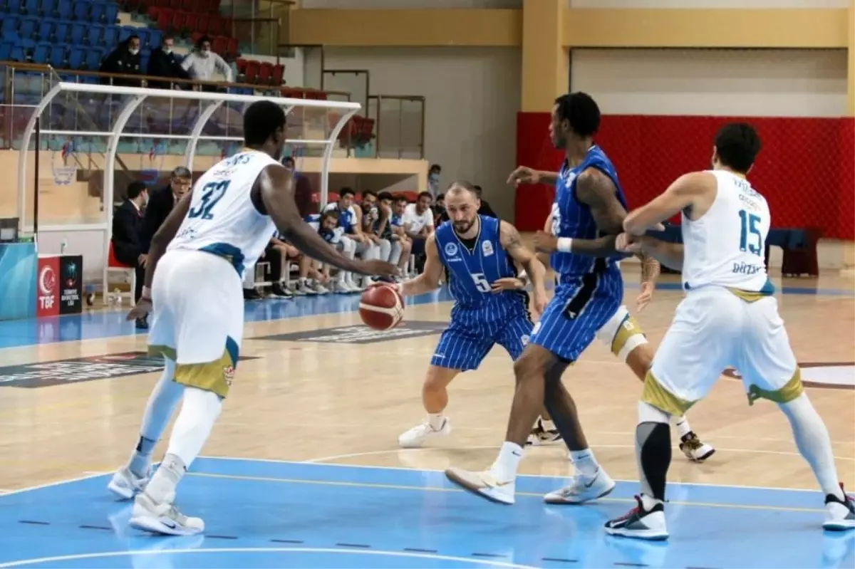 Erkekler Basketbol 1. Ligi: Global Connect Travel Düzce: 71 Kocaeli Büyükşehir Belediyesi Kağıtspor: 73