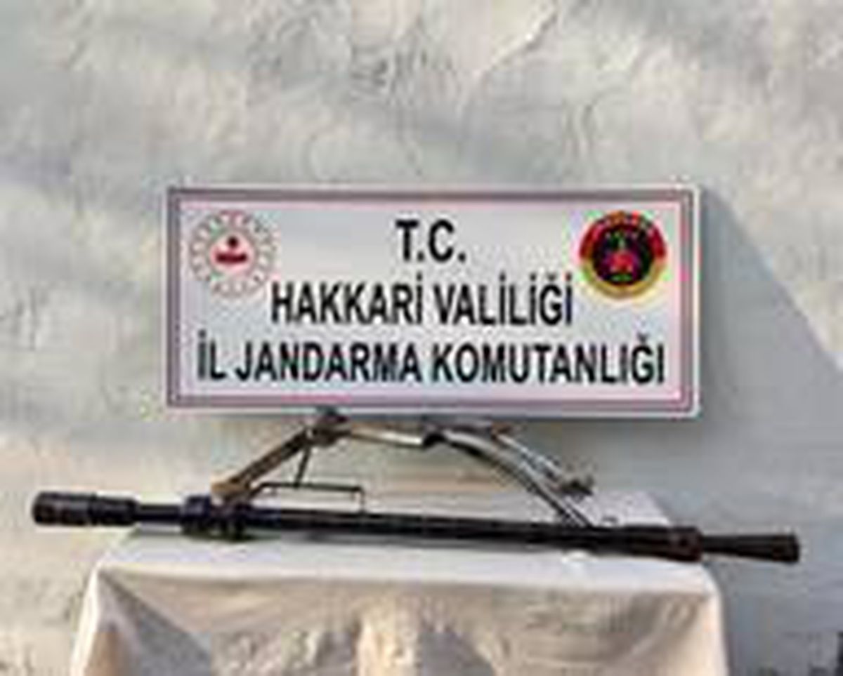 Hakkari kırsalında silah ve patlayıcı ele geçirildi