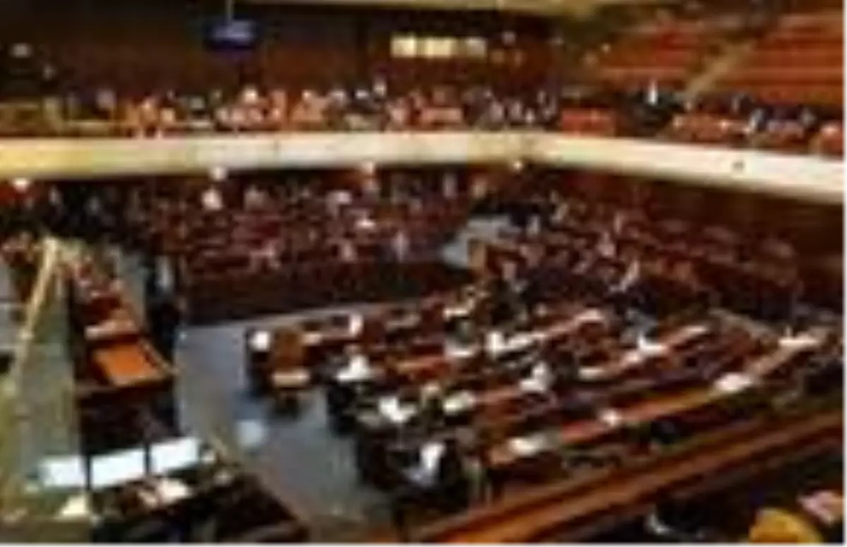 İsrail\'de parlamentonun feshedilmesi önerisi kabul edildi