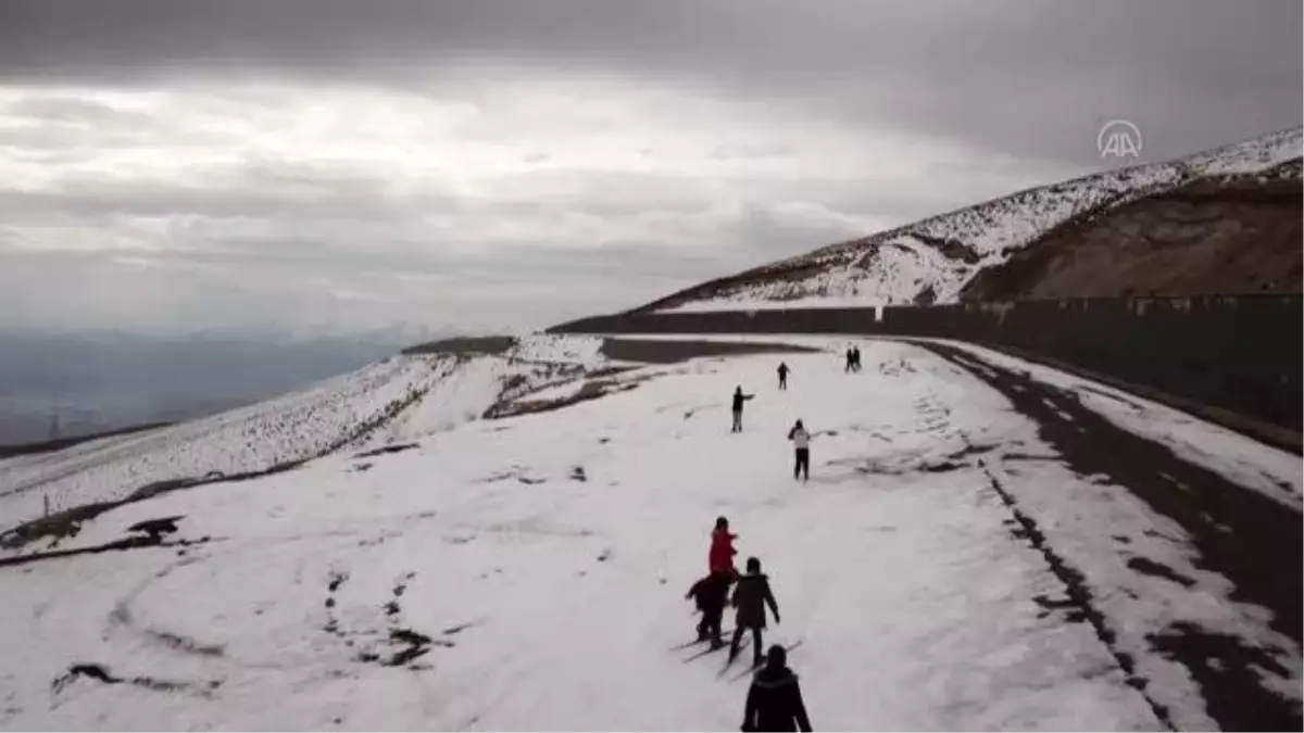 Kayaklı koşu takımı, Nemrut Dağı\'nda antrenman yapıyor