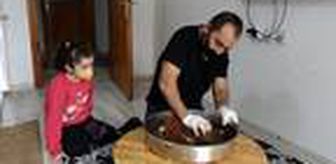 Ortopedik engelli geçimini çiğ köfte yapıp satarak sağlıyor