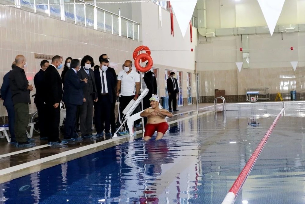 AİÇÜ, özel gereksinimi olan muhataplarının hayatını ışığıyla aydınlatıyor