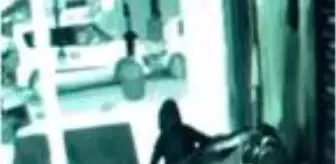 Çaldığı karpuzu beğenmeyince yere attı