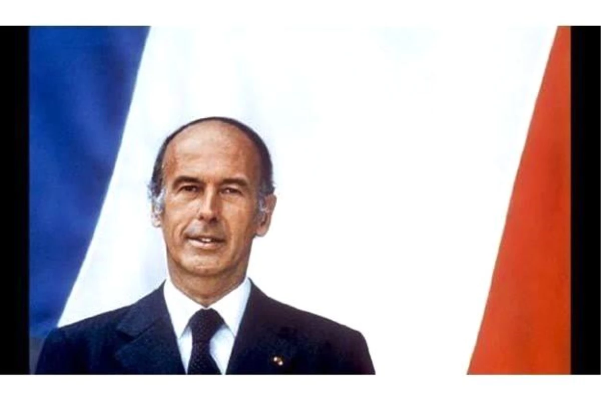 Son dakika haberleri: Eski Fransa Cumhurbaşkanı Valery Giscard d\'Estaing koronavirüs\'ten hayatını kaybetti