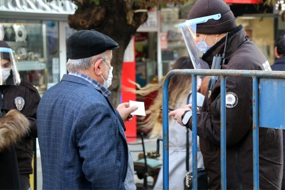 Kentin en yoğun caddesi kişi sayısı ile sınırlandırıldı, HES kodsuz giriş yapılmıyor