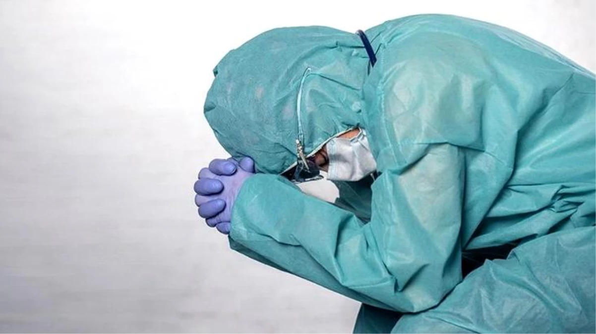 Koronavirüste bilanço ağırlaşıyor: Bir günde 5 doktor hayatını kaybetti
