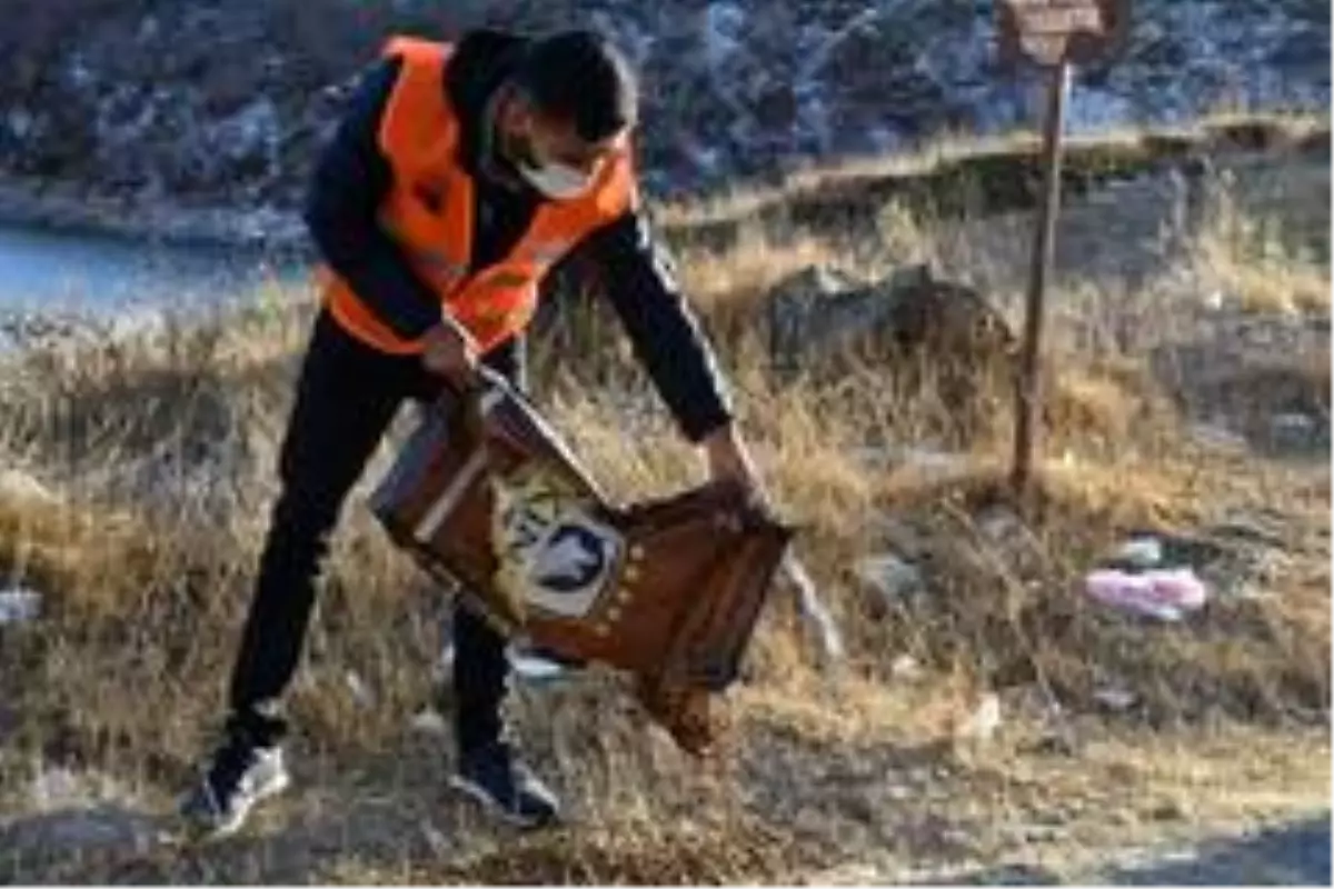 Son dakika haberleri! Nemrut Krater Gölü çevresine bir ton yem bırakıldı