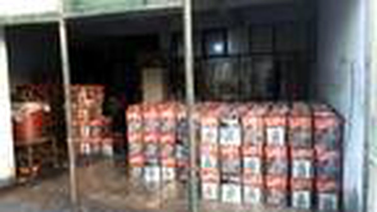 Salihli\'de 5 bin 494 litre yağ türevli akaryakıt ele geçirildi