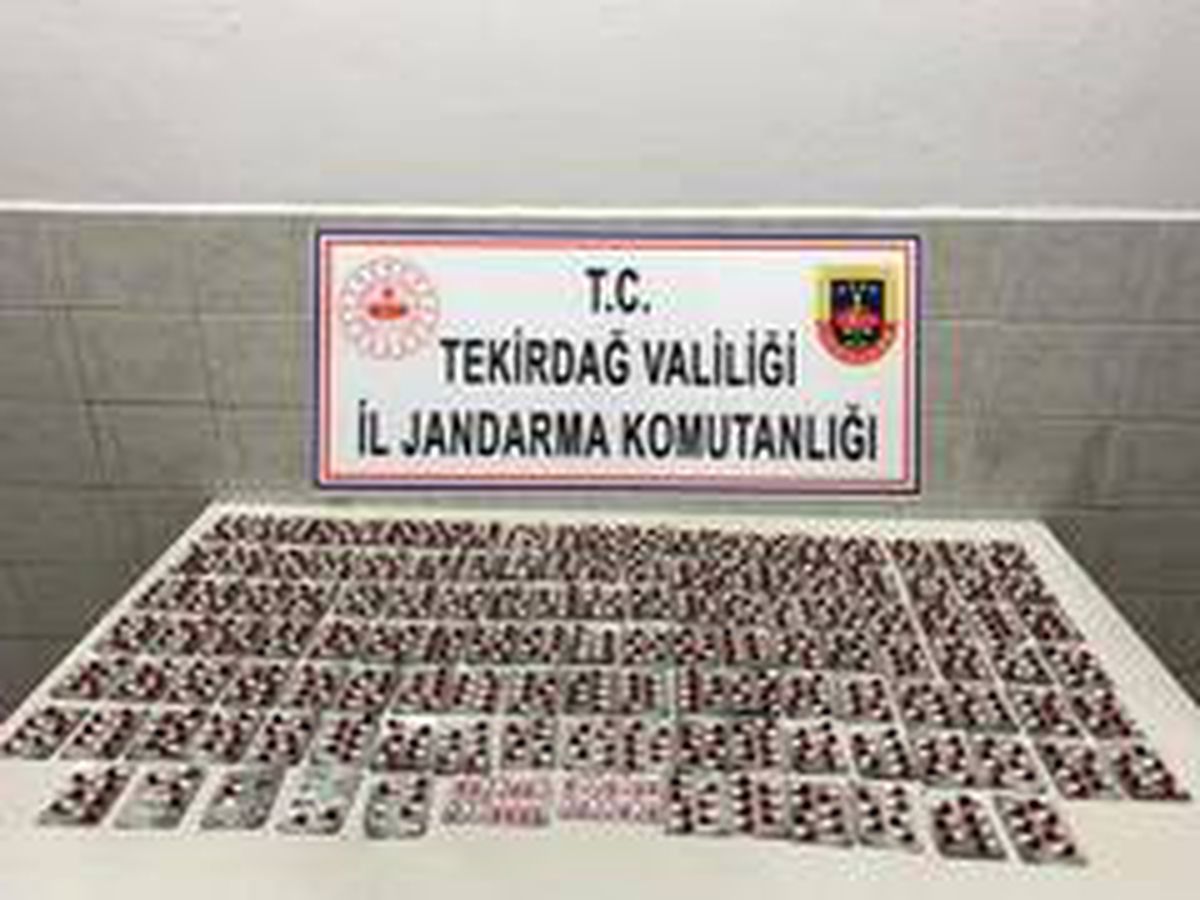 Ticari takside uyuşturucu hap ele geçirildi