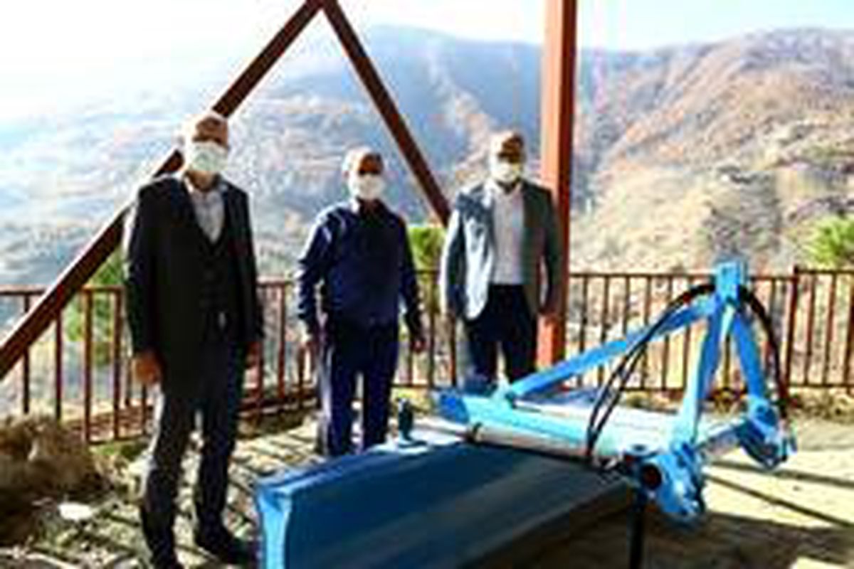 Büyükşehir\'den mahallelere tesviye küreği desteği