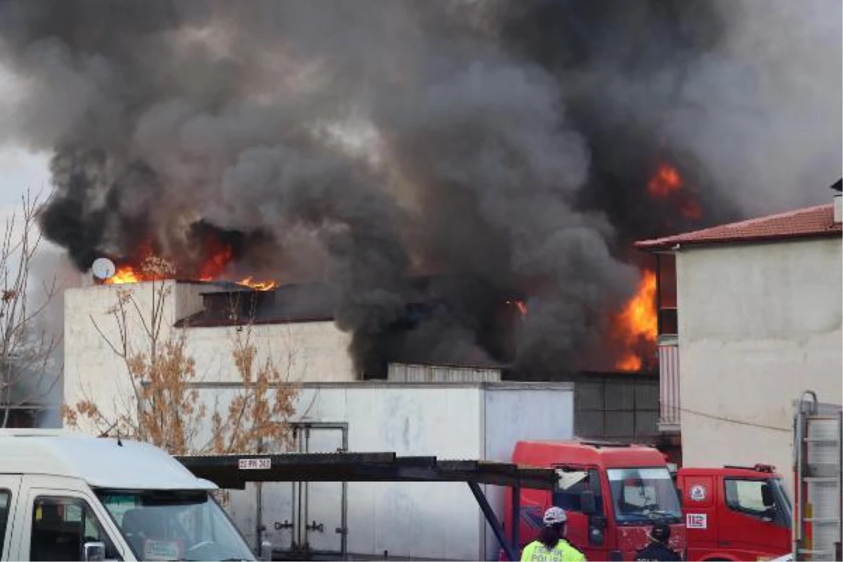 Deterjan fabrikasında yangın, dumanlar gökyüzüne yükseldi (2)
