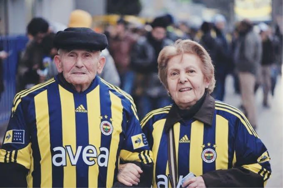 Fenerbahçe tribünlerinin simge isimlerinden İhsan Güngörenler vefat etti